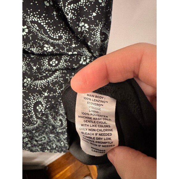 BP. Women’s Paisley Flutter Sleeve V-Neck Dress Plus Size: 1X - Picture 6 of 8